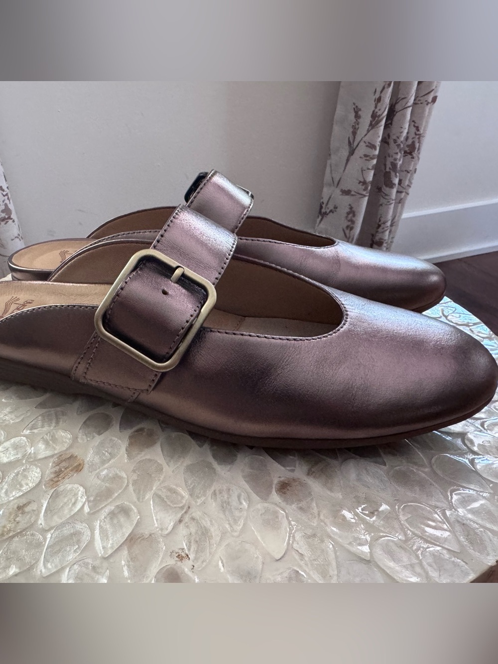 Brand New - Dansko Metallic Bronze Leather Slides Brand New - Picture 2 of 5